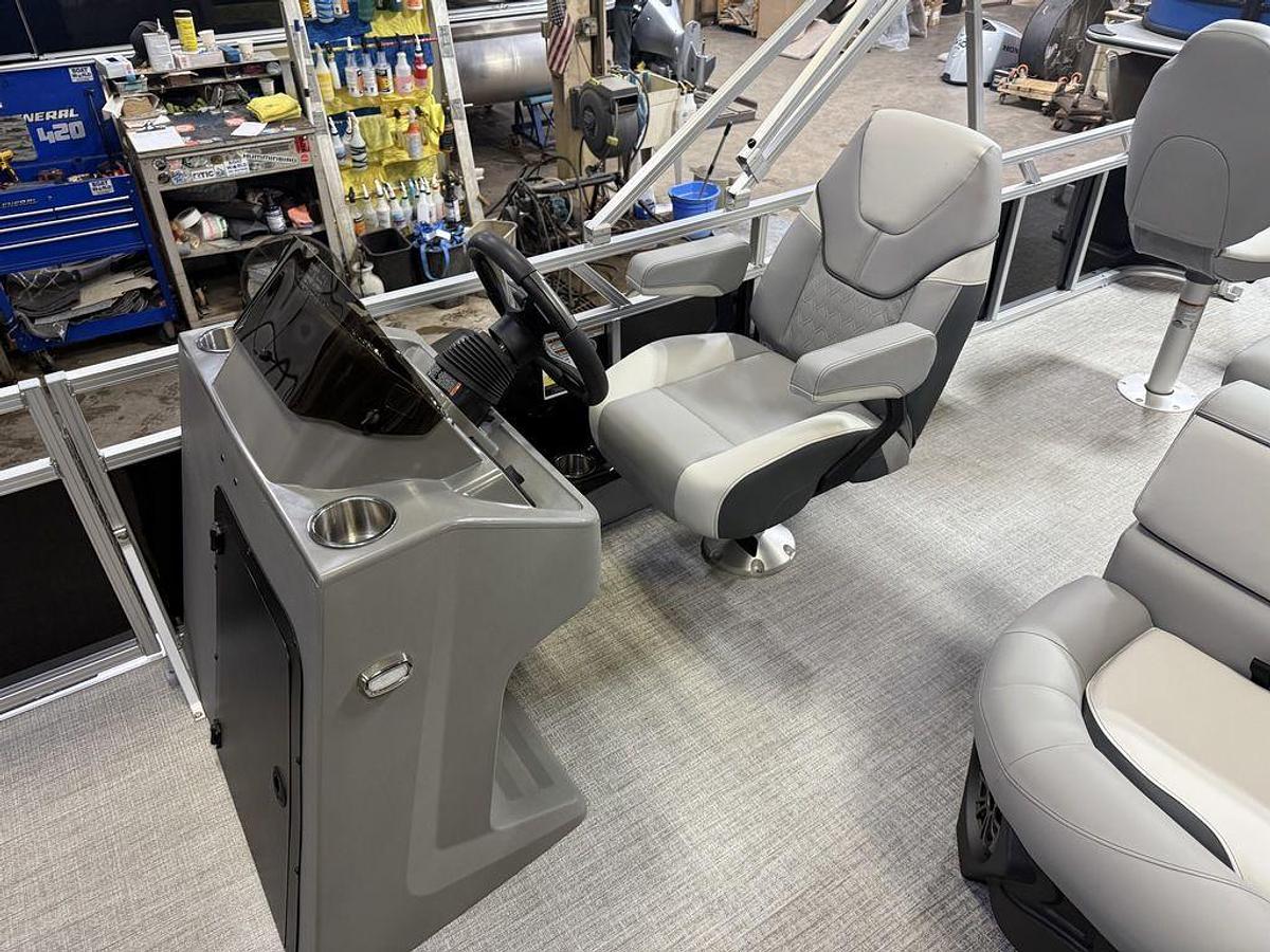 2025 Tahoe Pontoons Sport 2385 Rear Fish & Honda 4-Stroke EFI