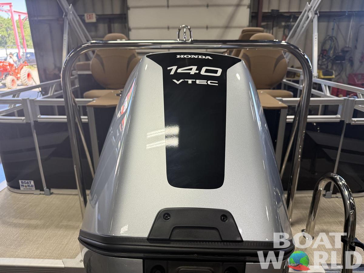 2027 Tahoe Sport Rear Fish 2385 & 4-Stroke $39995