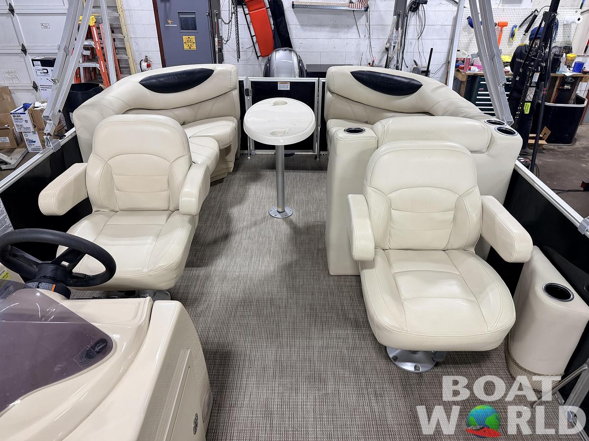 Used 2019 Sylvan MIrage 820 LZ Quad Lounge & 90HP Yamaha -$27,995