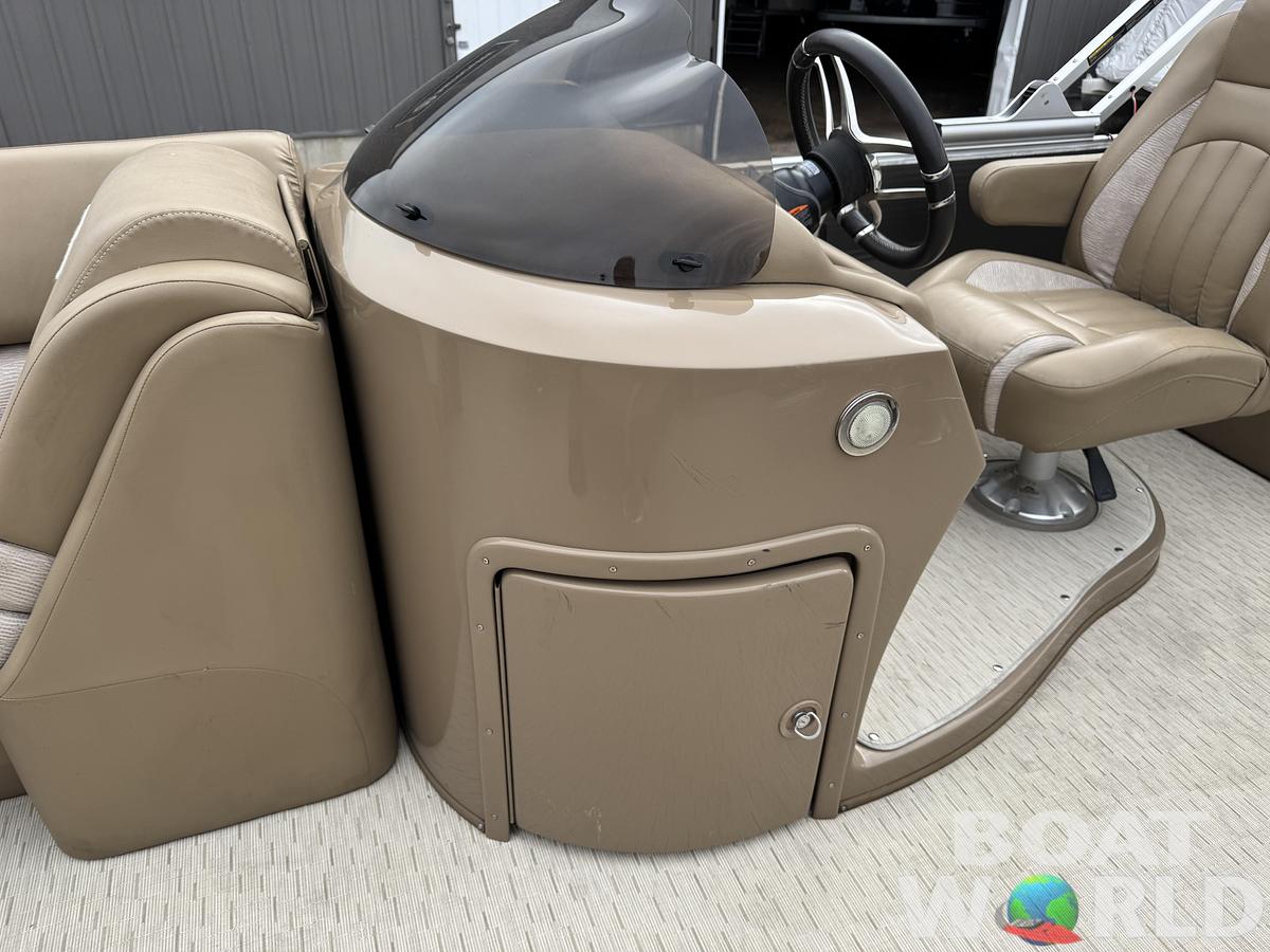 Used 2016 Bennington 2250 GSR Pontoon