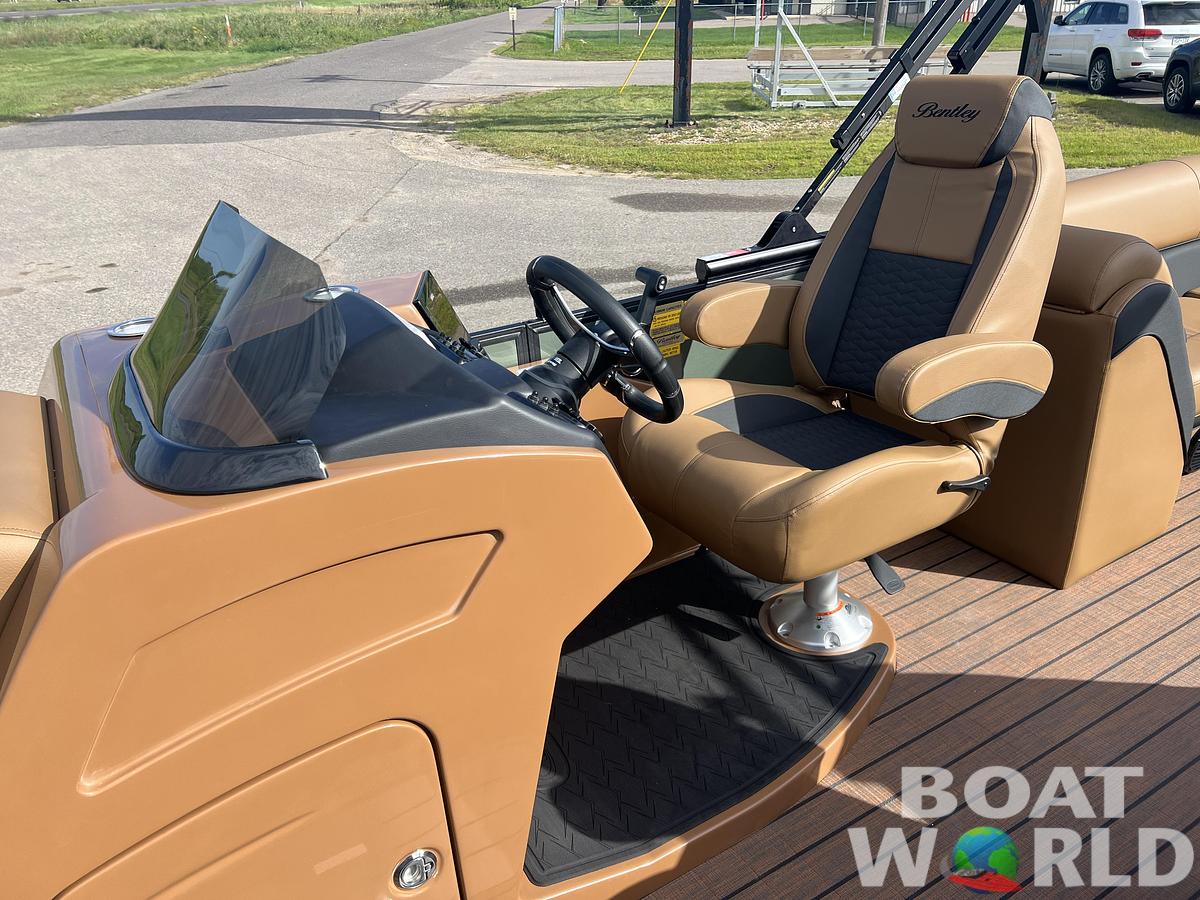 2026 Bentley Pontoons Elite 223 Admiral Quad Lounge Tritoon