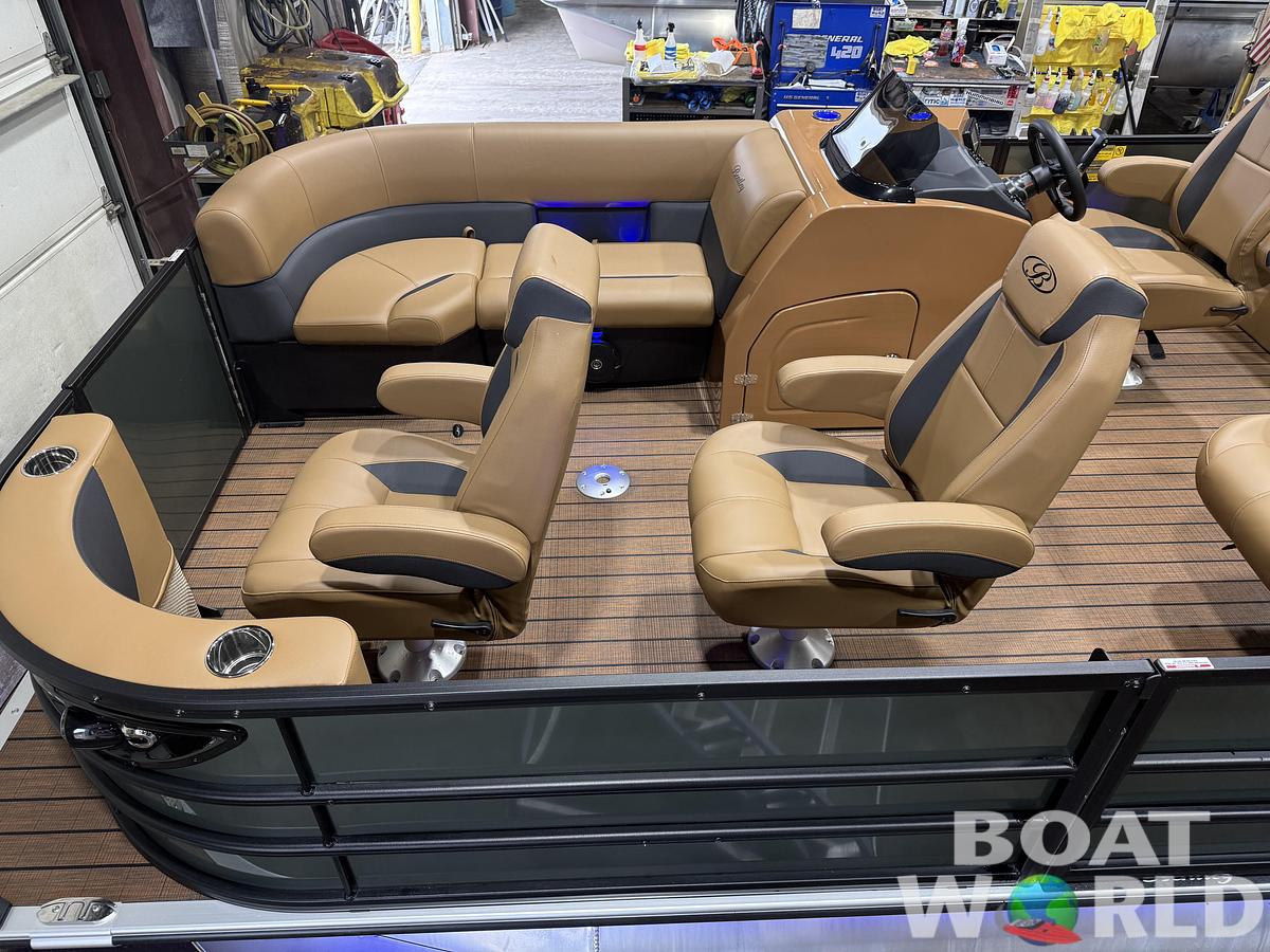 2026 Bentley Legacy 150HP 220 Navigator DL Quad Lounge $49995