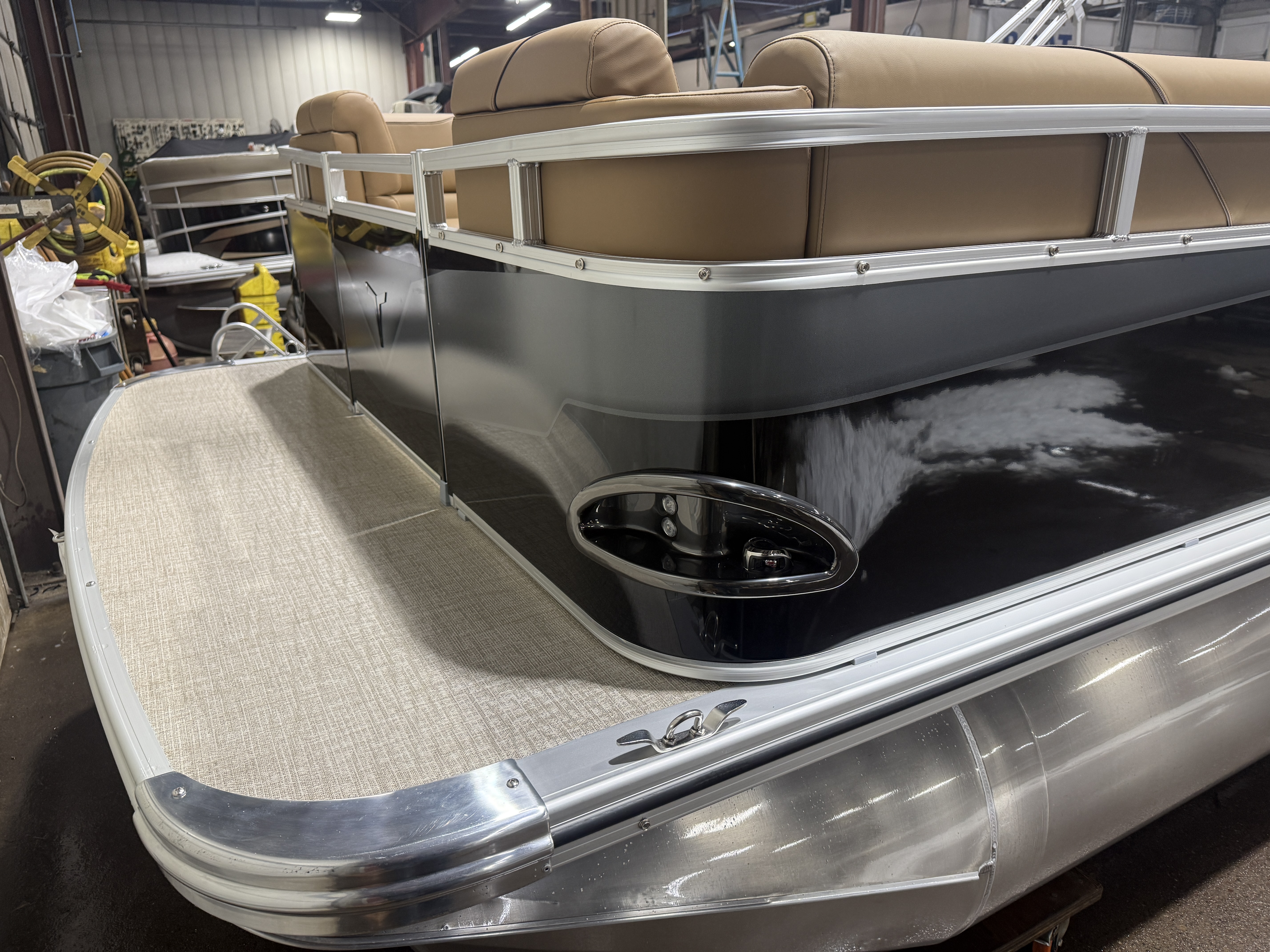2026 Tahoe Pontoons Sport 2180 Swingback (VRB) 