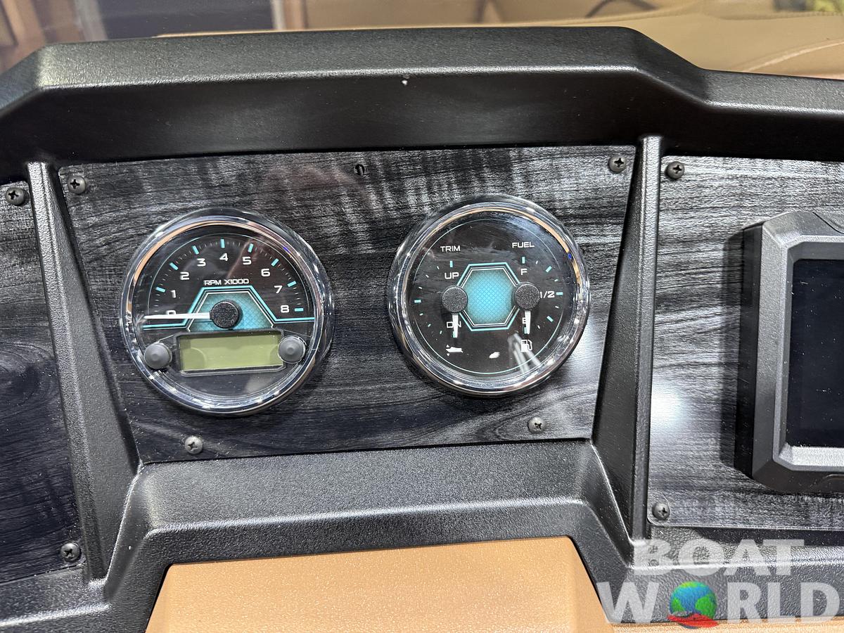 2027 Tahoe Sport 2385 Rear Fish Tritoon $53995