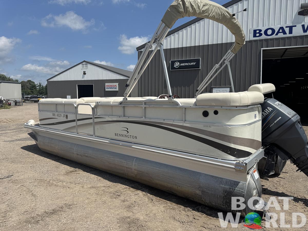 Used 2004 Bennington 2250 RL