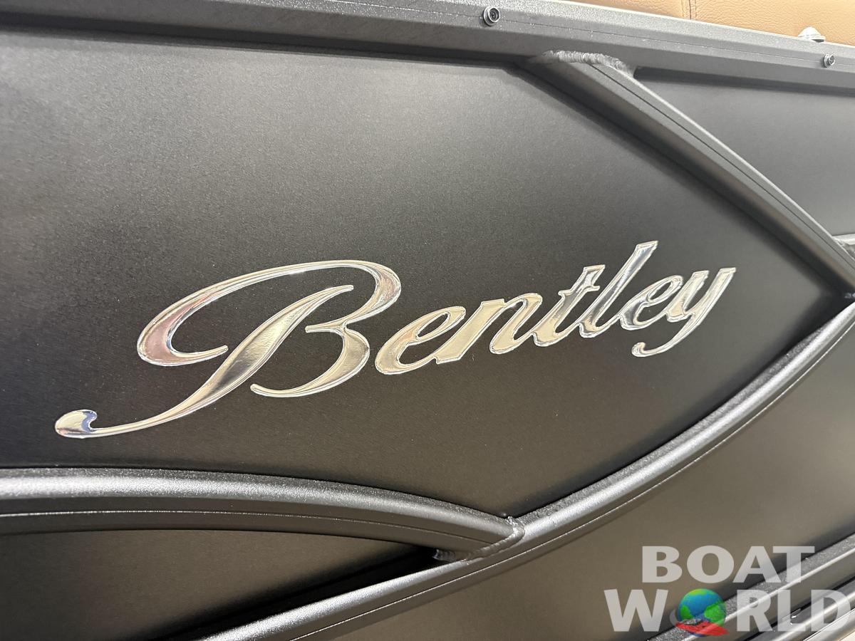 2026 Bentley 300HP Legacy 243 Navigator Tritoon $68995