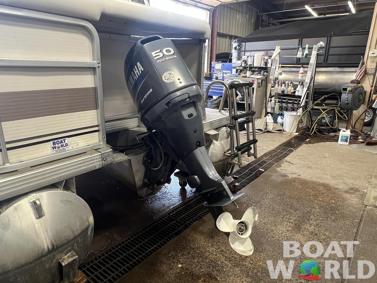 Used 2005 Premier 210 SunSation & 50HP Yamaha 4Stroke -$14,995