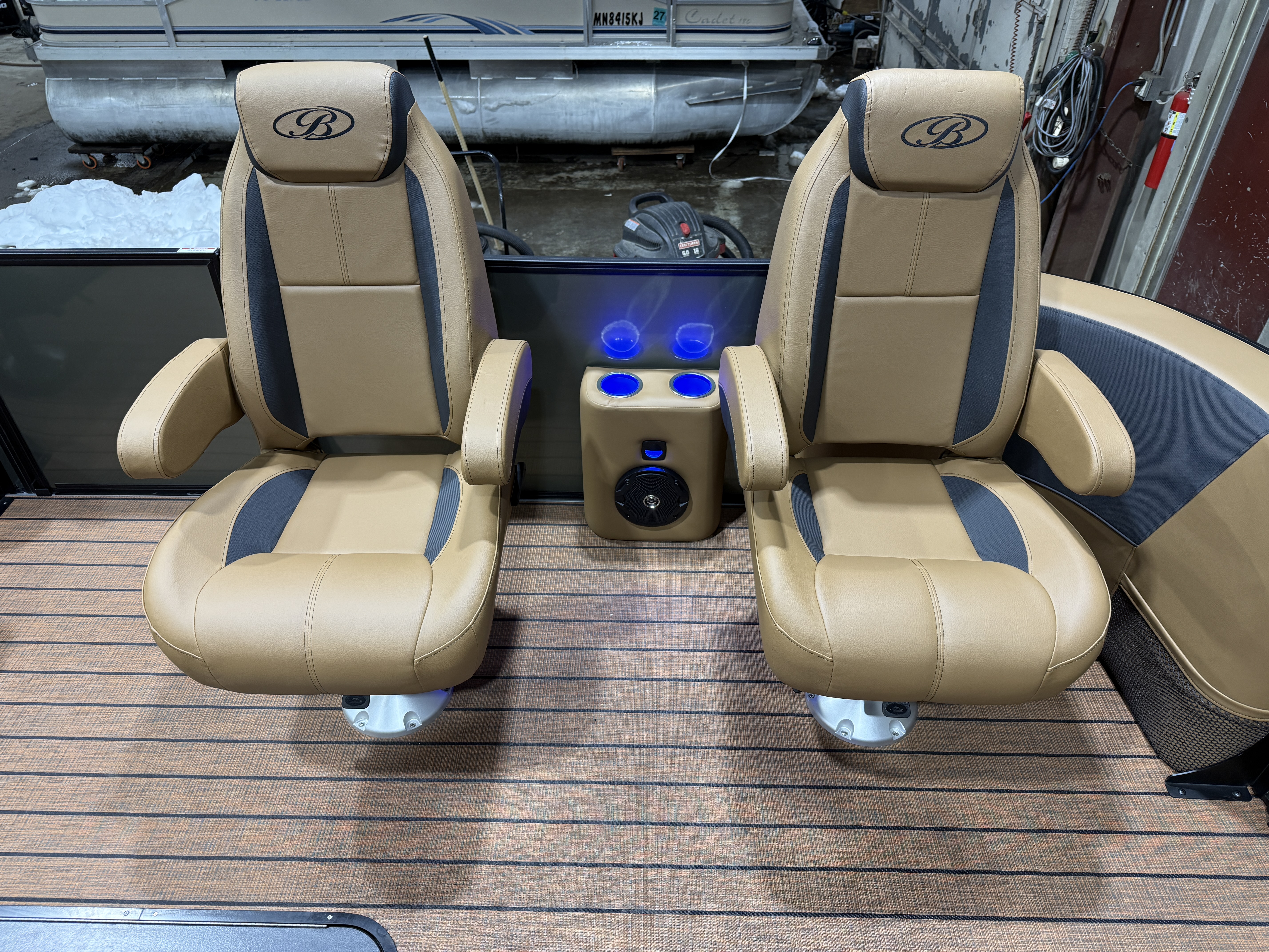 2026 Bentley Legacy 223 Navigator DL Quad Lounge Tritoon $51995