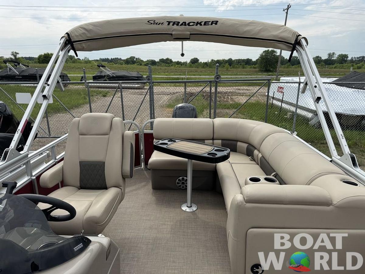 Used 2023 Sun Tracker Party Barge® 20 DLX