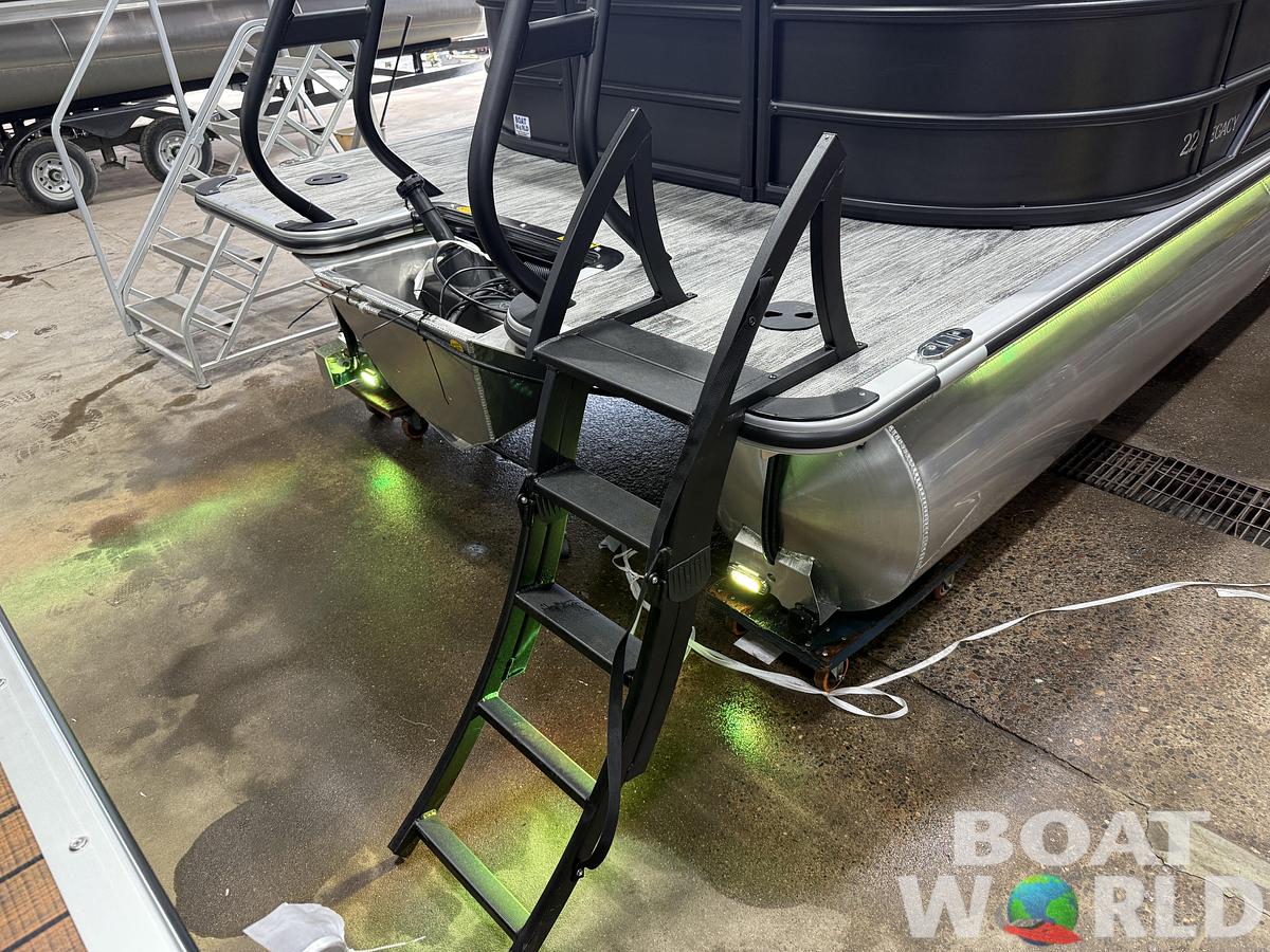 2027 Bentley Legacy 220 Navigator Quad Lounge Pontoon $42995