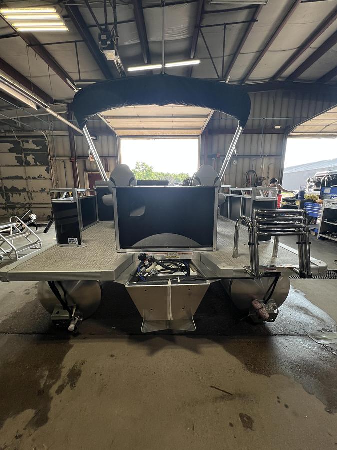 Used 2026 Tahoe Pontoons Sport 2385 Rear Fish & Honda 4-Stroke EFI