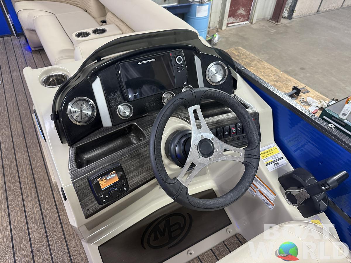 2023 Montego Bay NEW* 8524 Swingback Pontoon & 100HP 4-Stroke EFI