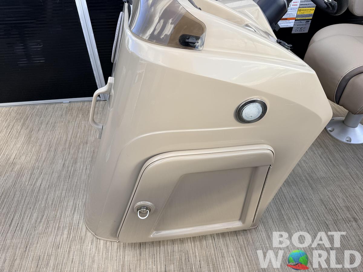 Used 2023 Bennington S20 F & 70HP Suzuki 4Stroke -$27,995