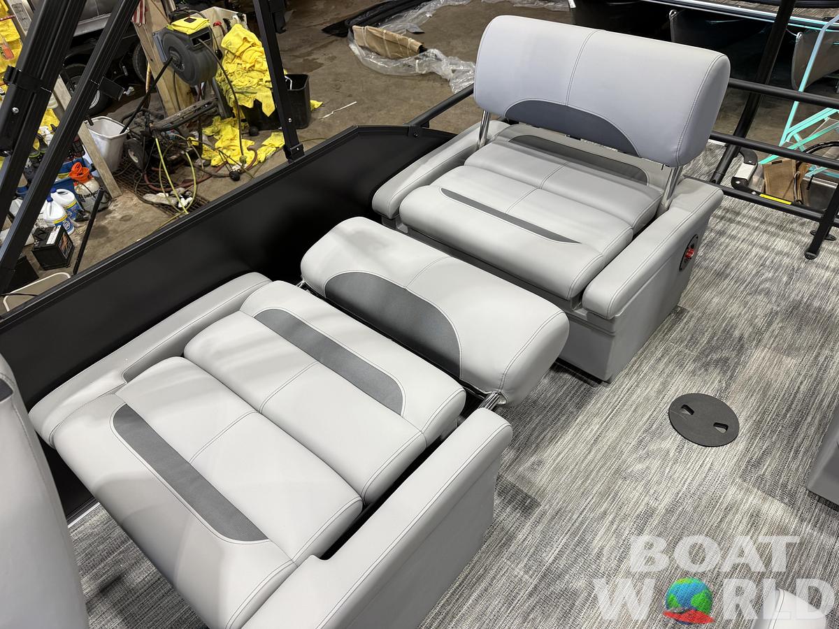 2027 Bentley Legacy 223 QSB Swingback Tritoon $55995