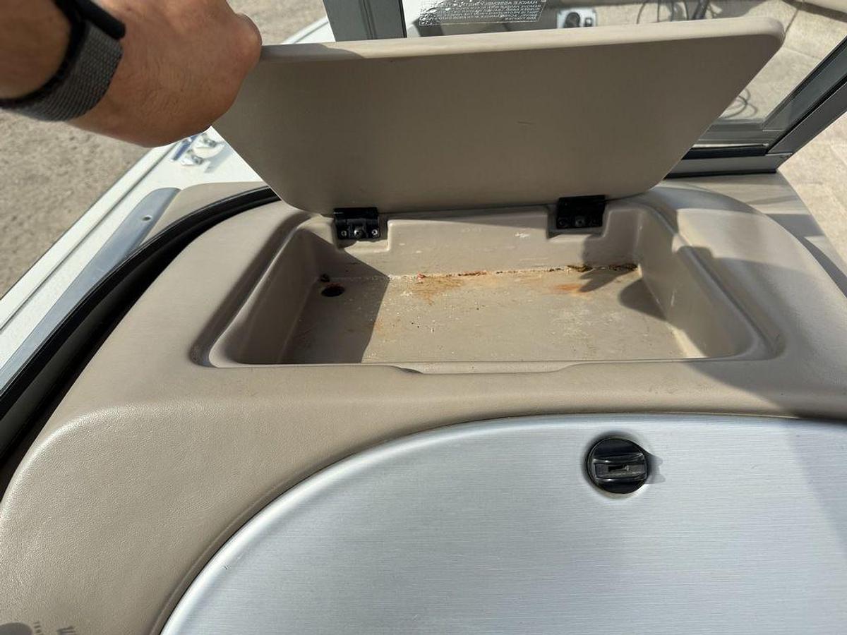 Used 2010 Smoker Craft Pro Mag 182