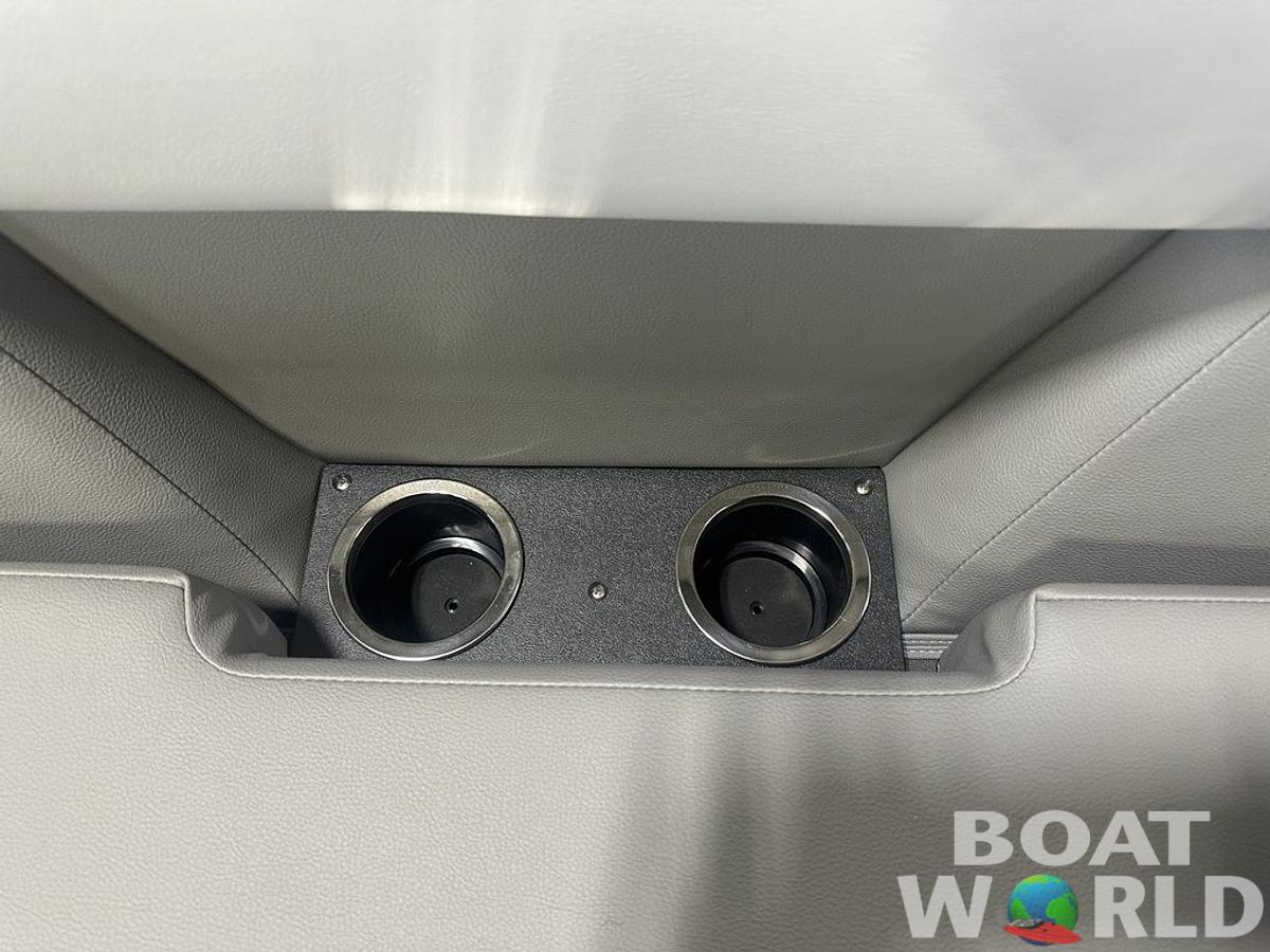 2025 Princecraft Vectra 23 RL SS Swingback Pontoon & Mercury 4-Stroke EFI