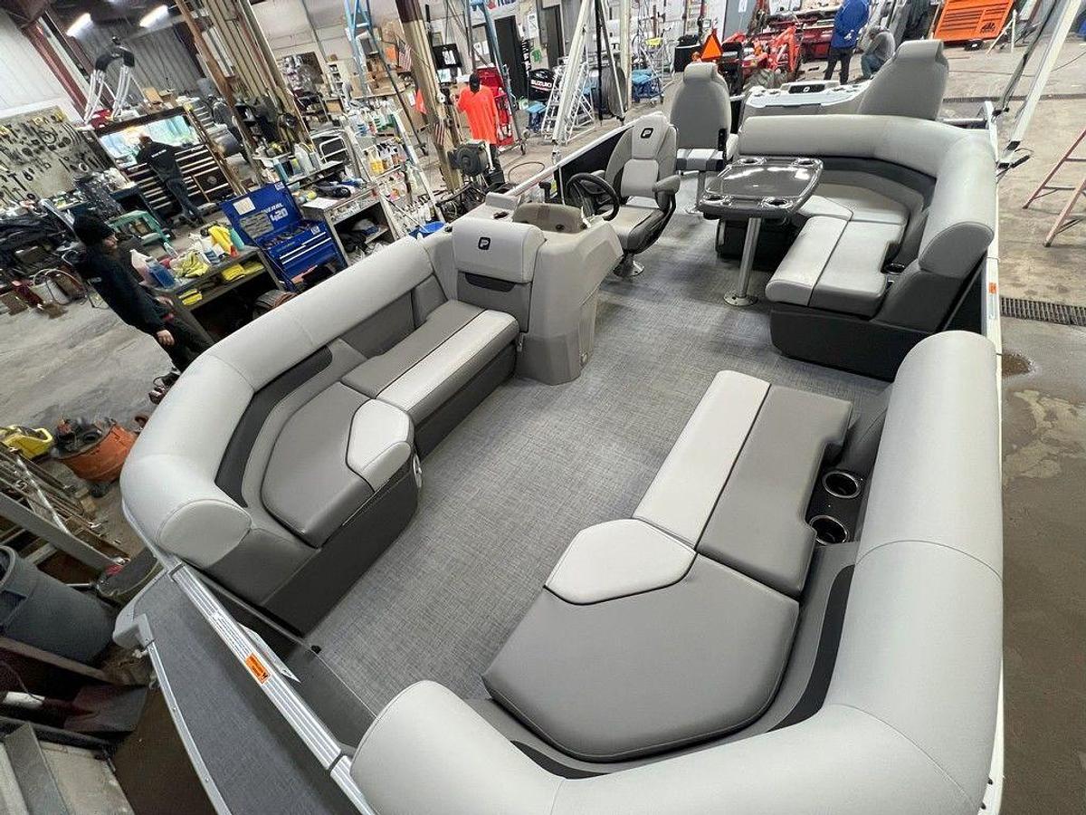 2025 Princecraft 21 Sportfisher 2RS Fish & Cruise Pontoon & Mercury 4-Stroke EFI