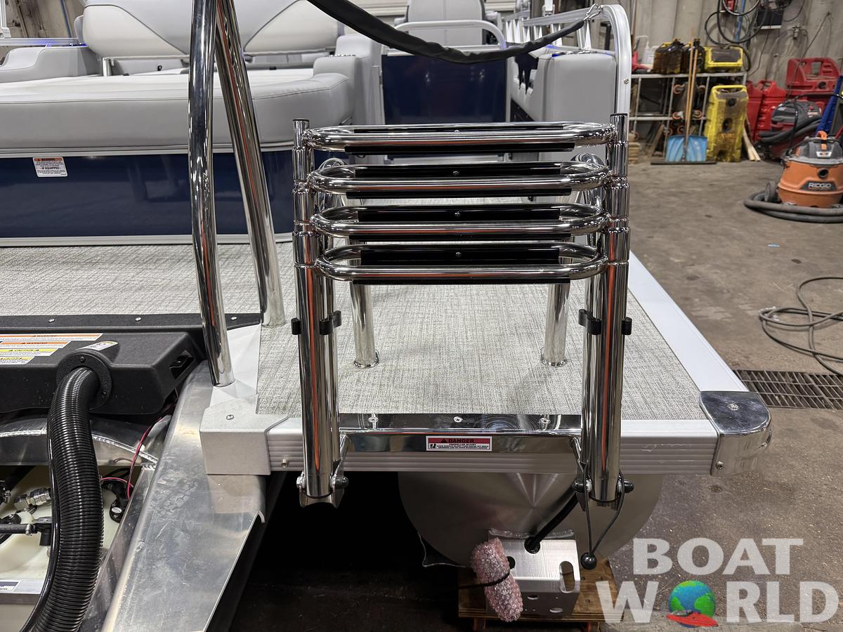 2026 Tahoe Sport 2385 Swingback (VRB) Tritoon 