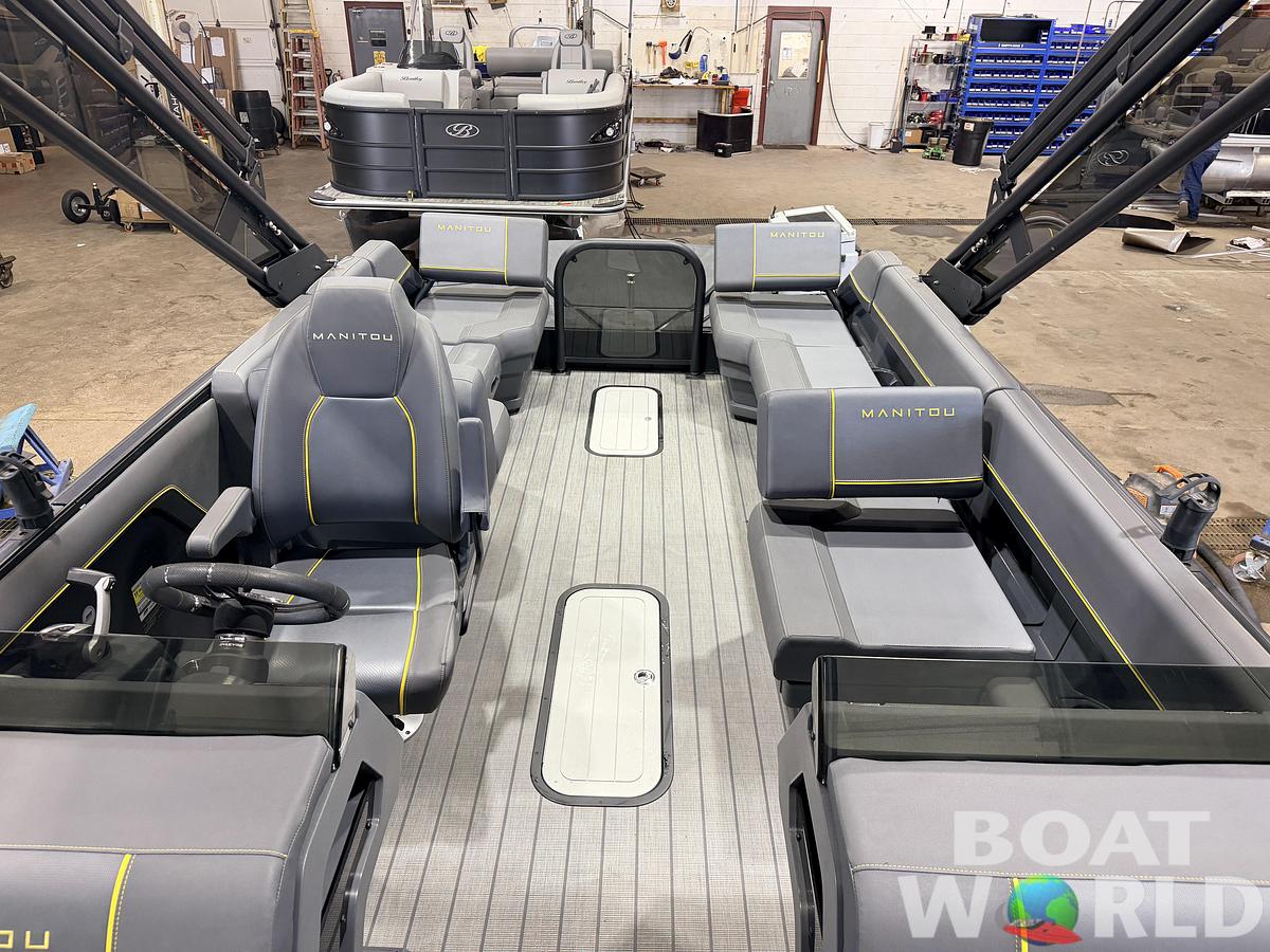 Used 2023 Manitou 220 Explore Tritoon & 150HP Rotax -$39,995