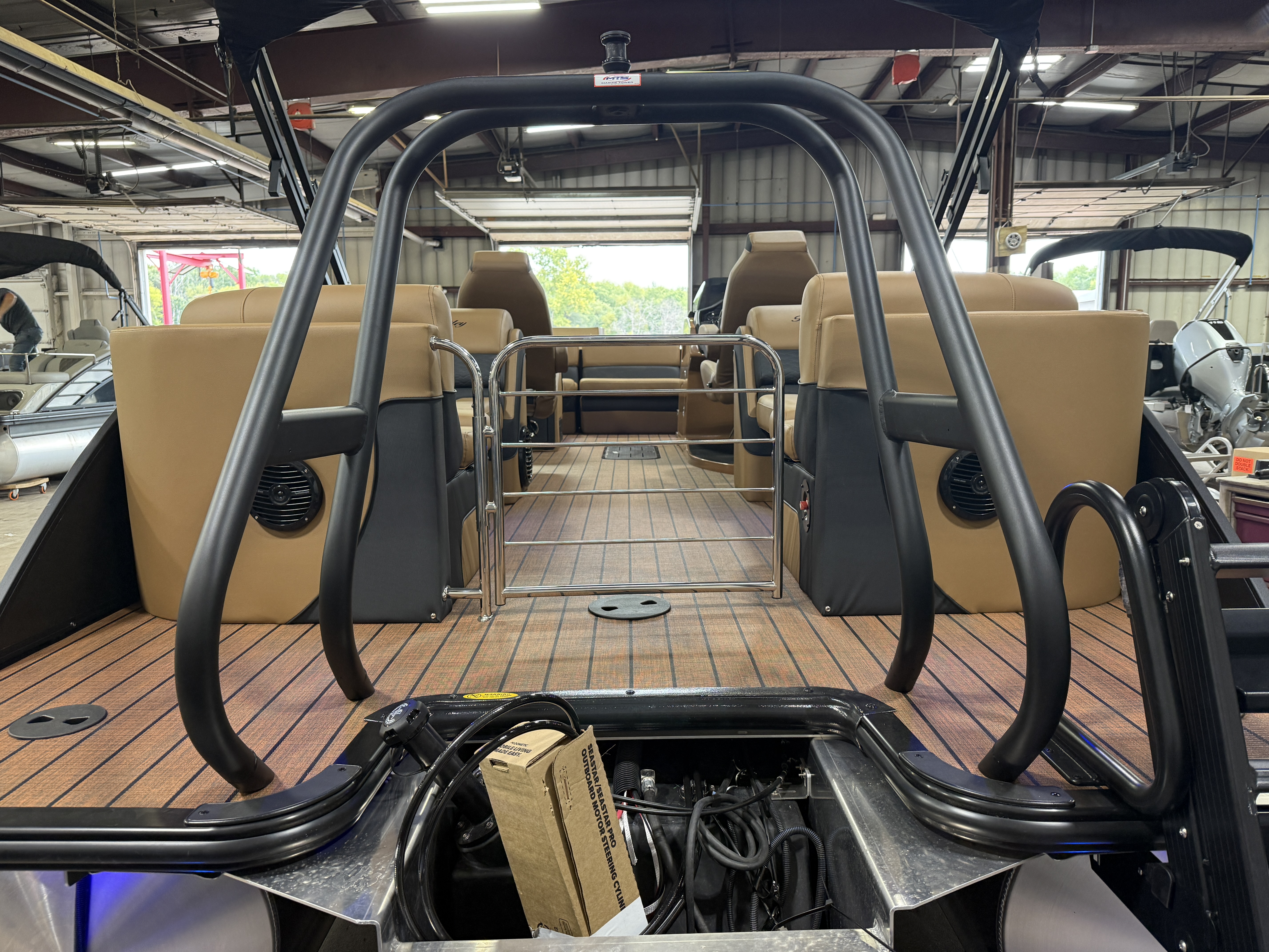 2026 Bentley Pontoons Elite 223 Admiral Quad Lounge Tritoon