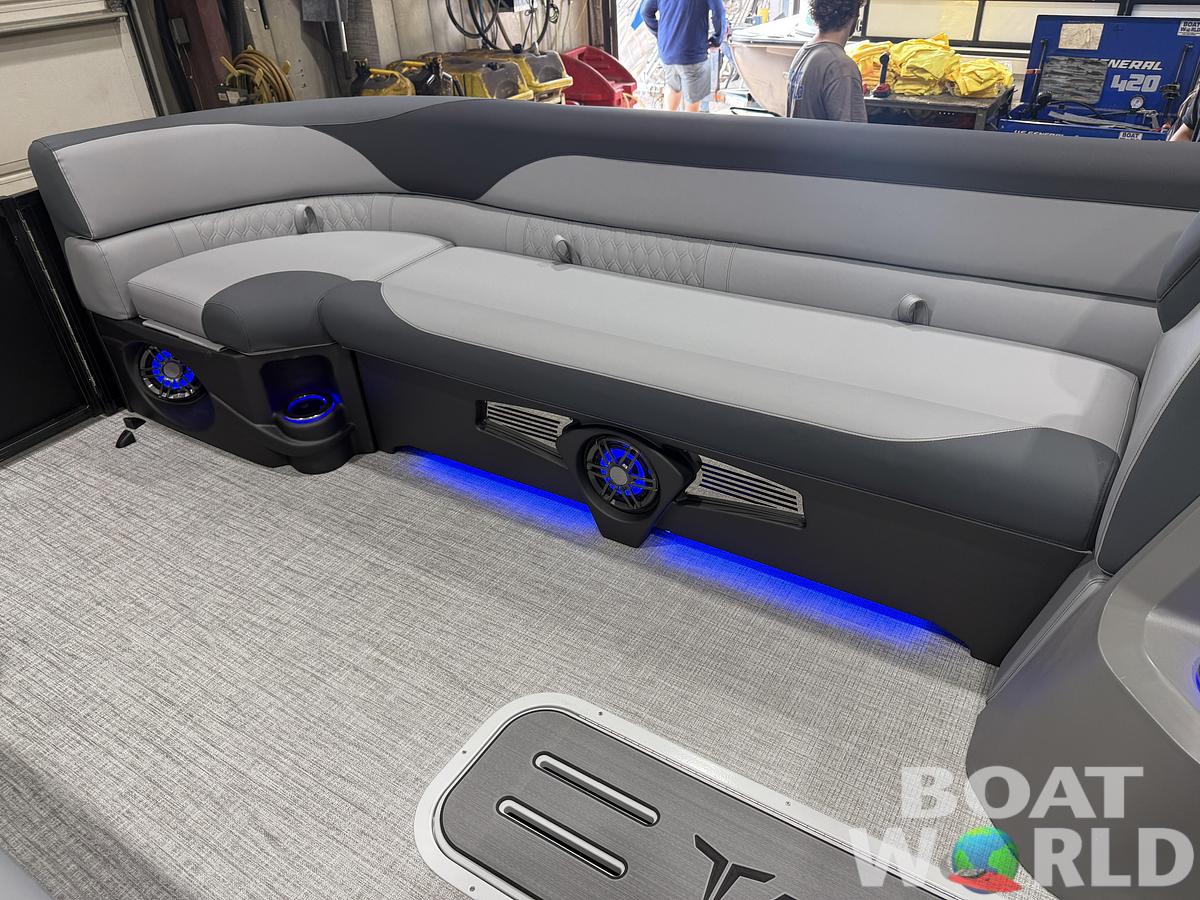 2027 Tahoe LTZ 300HP VRB 2585 Swingback Tritoon $69,995