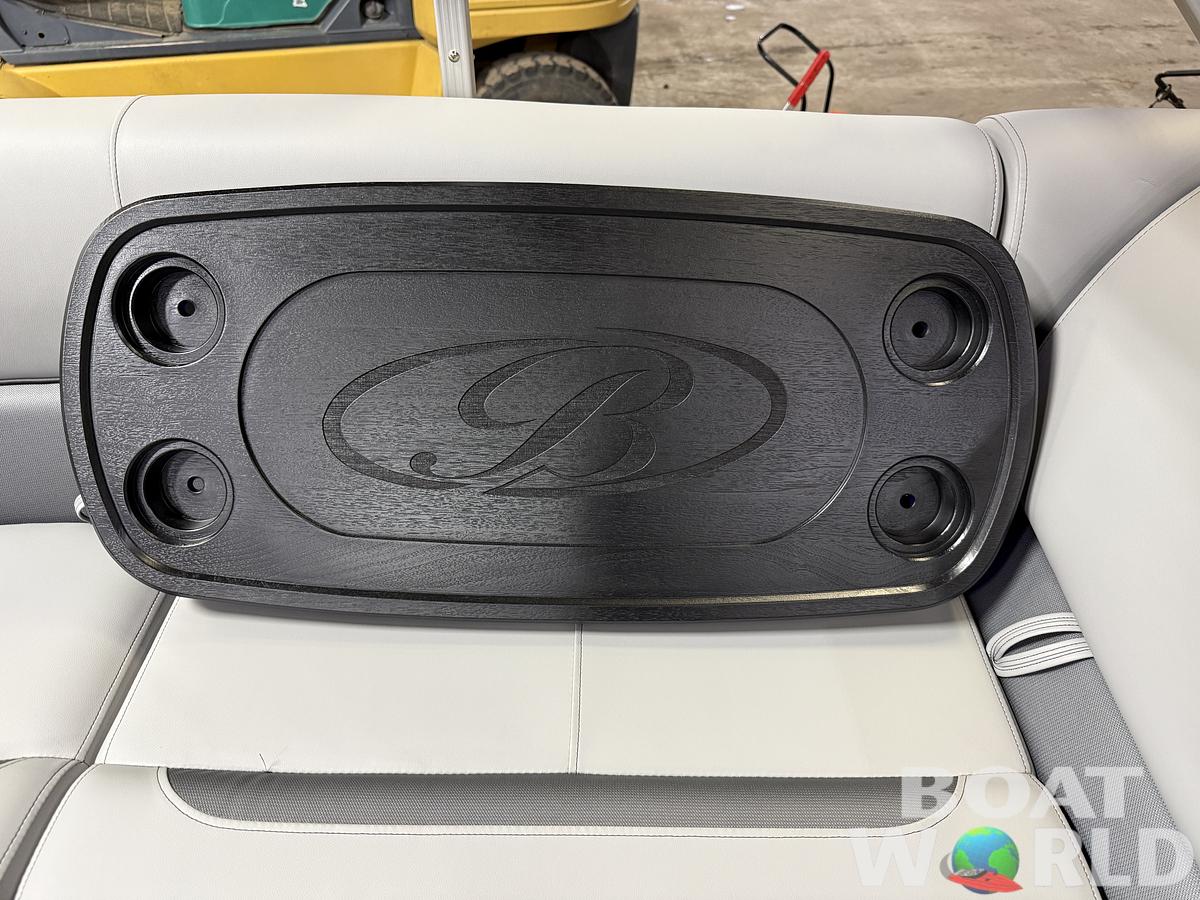 2025 Bentley Pontoons Legacy 223 Navigator Quad Lounge Tritoon & Honda 4-Stroke EFI