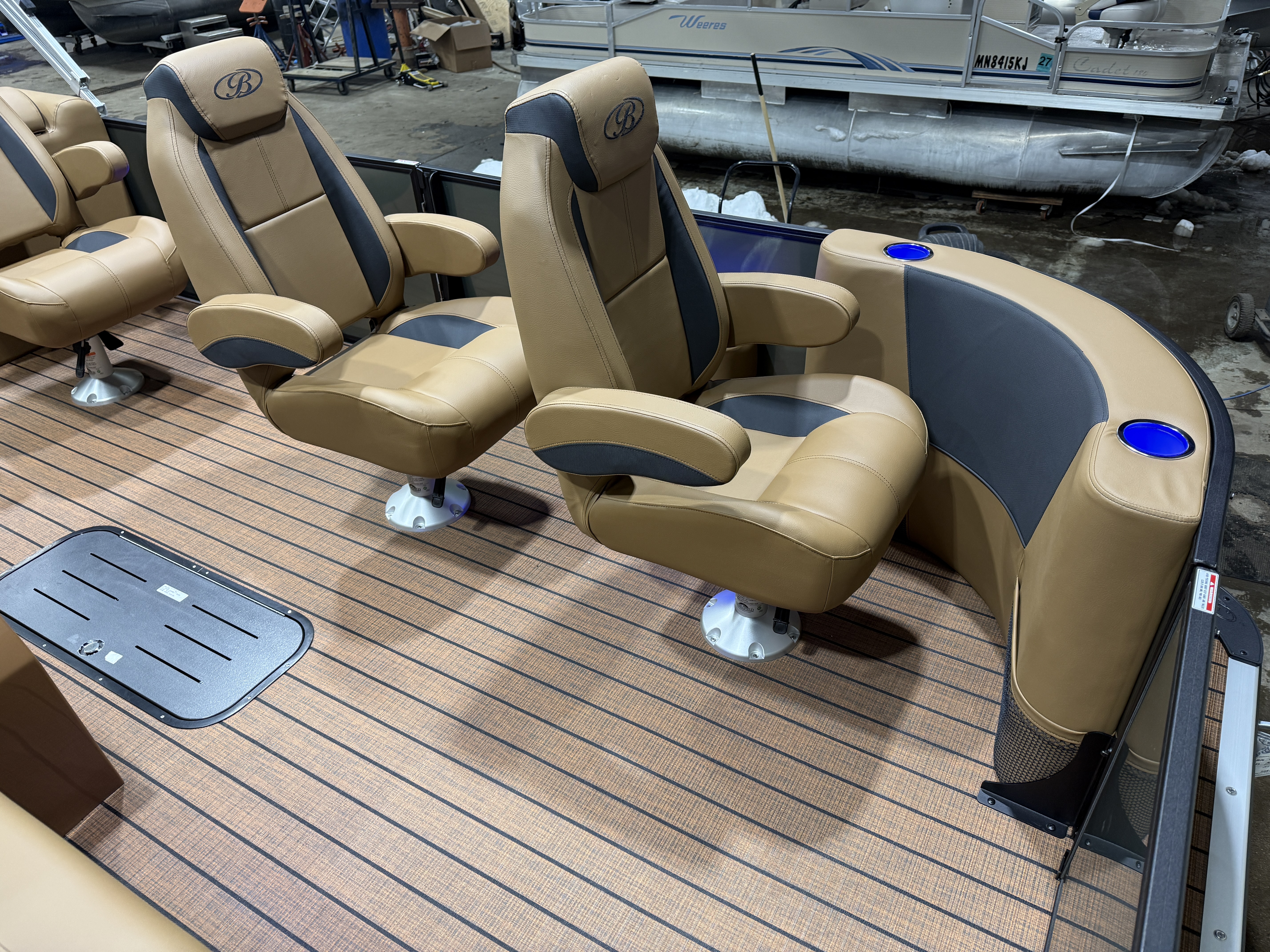 2026 Bentley Legacy 223 Navigator DL Quad Lounge Tritoon $51995