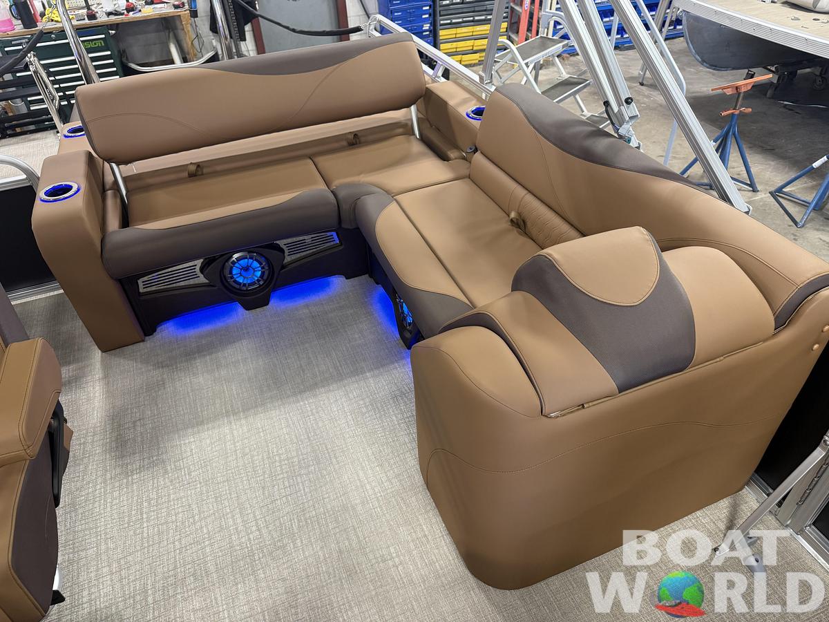 2026 Tahoe Pontoons LTZ 2385 Swingback (VRB) Tritoon 