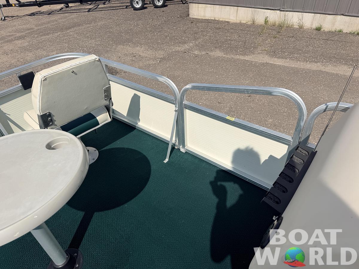 Used 2003 Odyssey 1903 Fish & Cruise & 40HP Johnson 4Stroke -$10,995