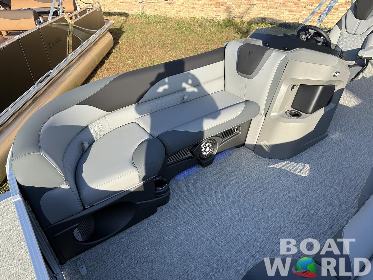 2026 Tahoe Pontoons LTZ 2385 (CRB) Cruise Rear Bench Tritoon 