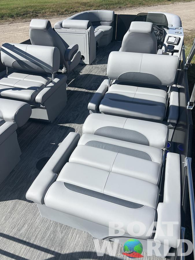 2026 Bentley Pontoons Legacy 220 QSB Swingback