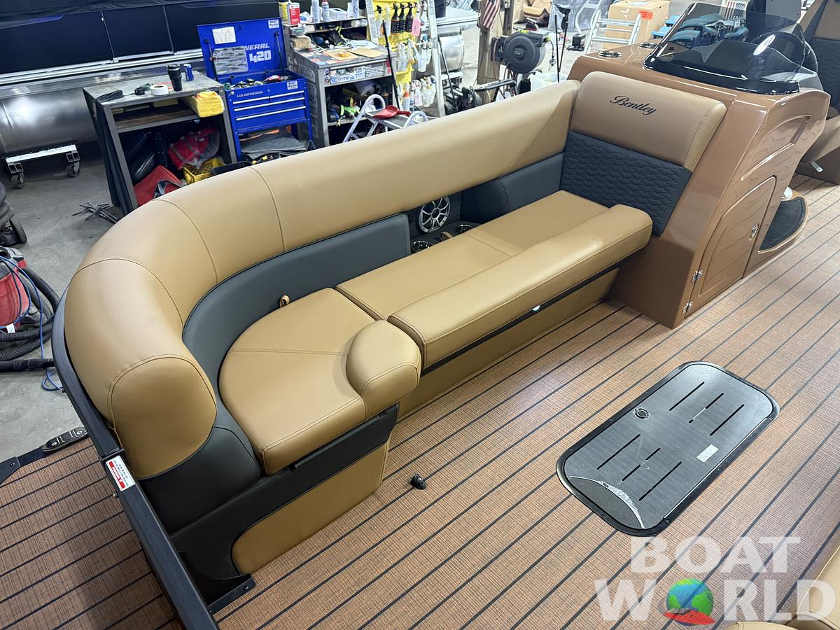 2026 Bentley Pontoons Elite 253 Admiral Quad Lounge Tritoon & 4-Stroke EFI