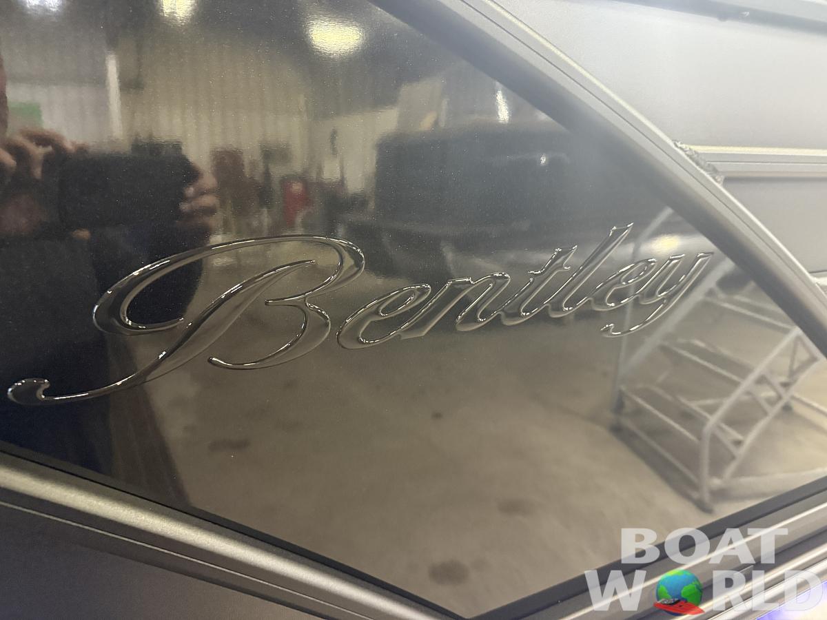 2026 Bentley Pontoons Elite 253 Admiral Quad Lounge Tritoon & 4-Stroke EFI