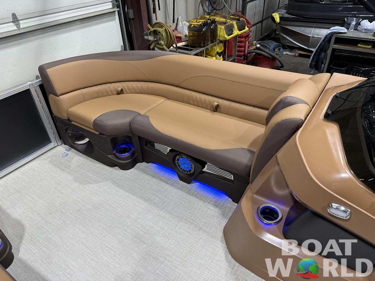 2026 Tahoe Pontoons LTZ 2385 (CRB) Cruise Rear Bench Tritoon 