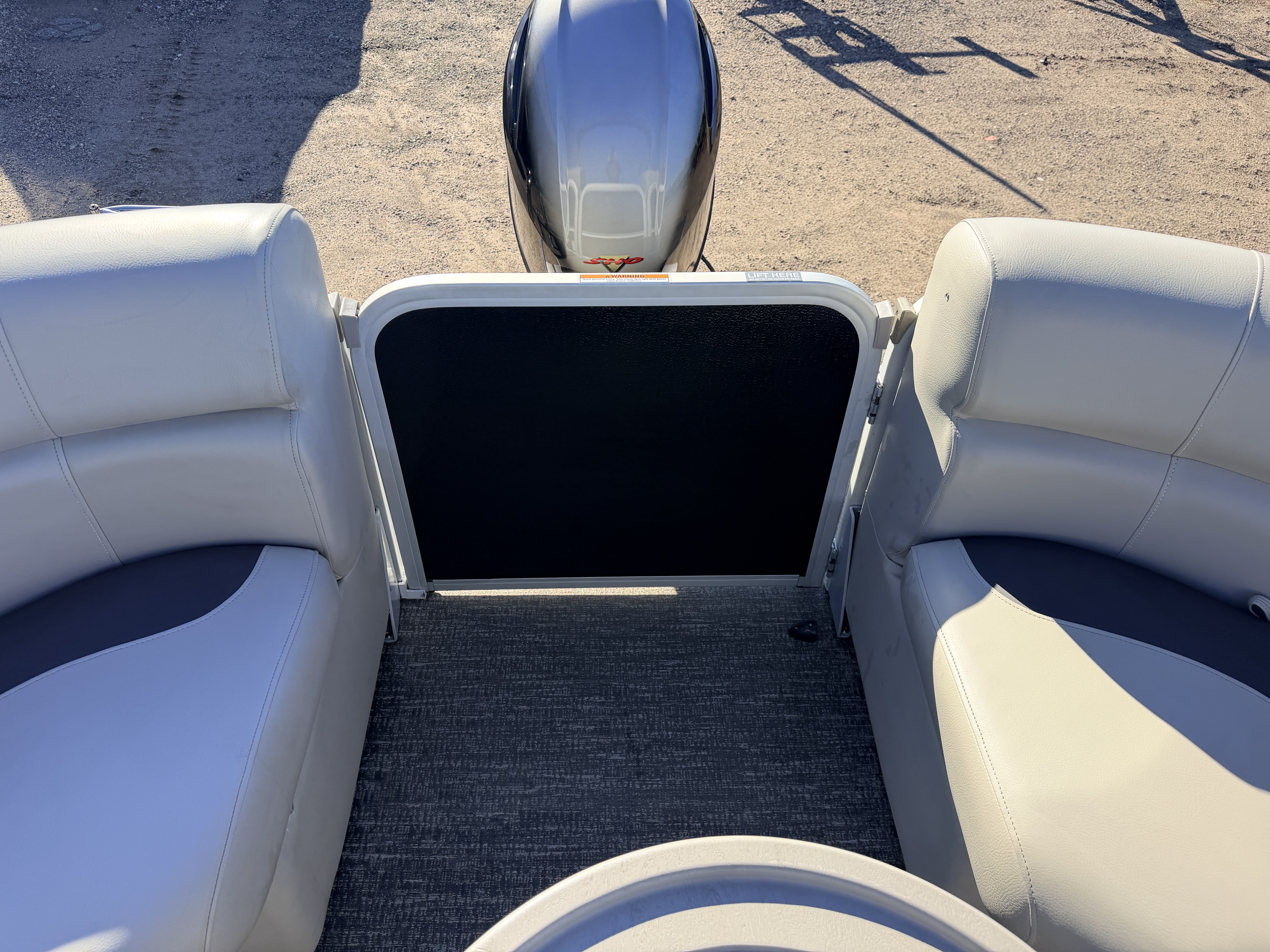 Used 2022 Premier 230 SunSpree RF & 116HP Yamaha 4Stroke -$34,995