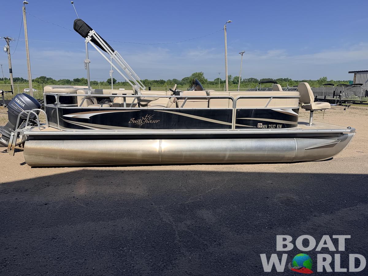 Used 2012 SunChaser 22 Fish 'N Cruise & 50HP Yamaha 4Stroke -$17,995