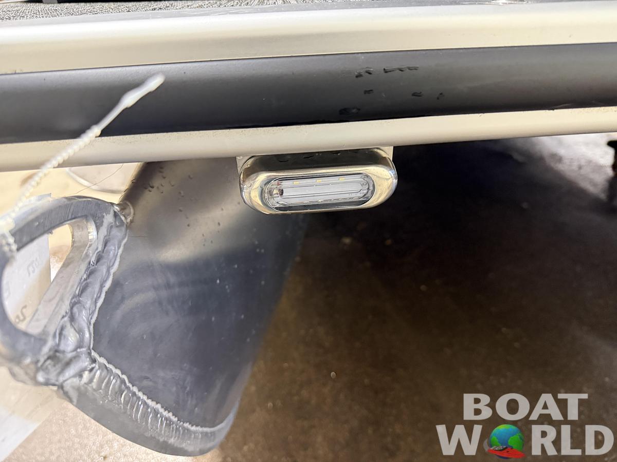 2027 Bentley Pontoons Fish 200 4PT & Honda 4-Stroke EFI