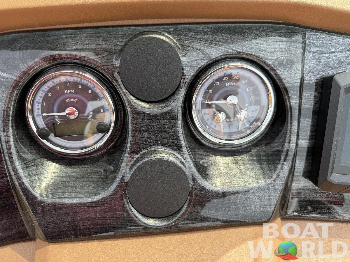 2025 Tahoe Pontoons LTZ 2385 Swingback (VRB) Tritoon & Honda 4-Stroke EFI