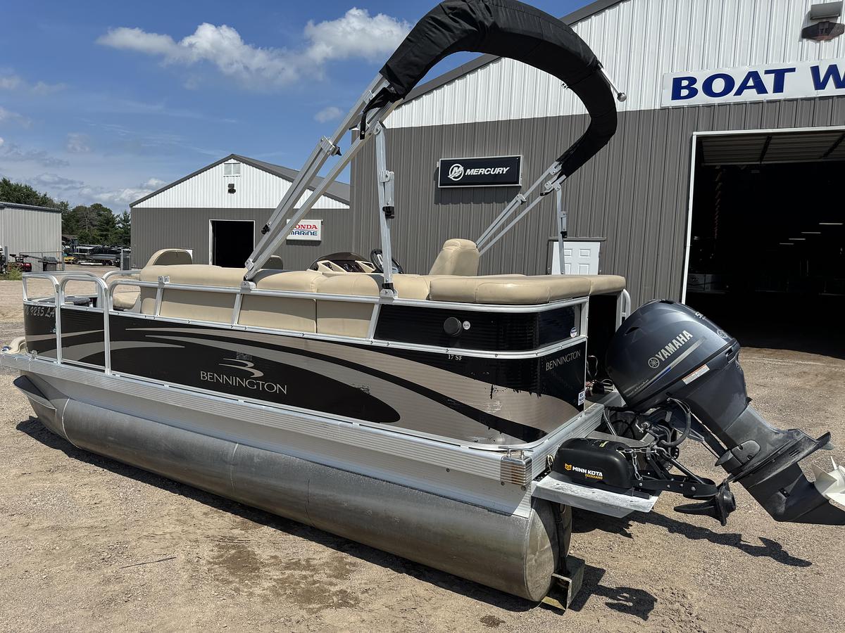 Used 2013 Bennington 17SF
