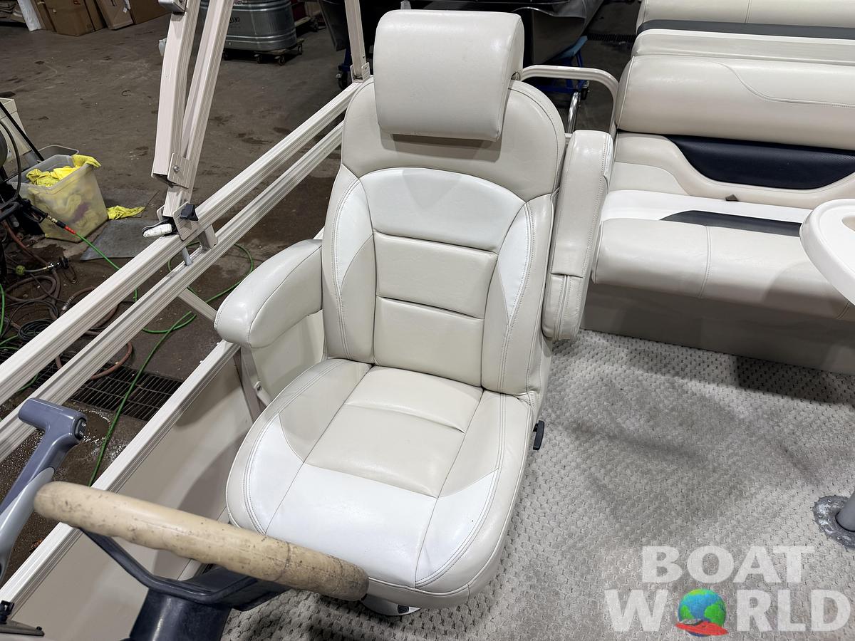 Used 2006 SmokerCraft 8522 Cruise Pontoon & 60HP Yamaha 4-Stroke - $14,995