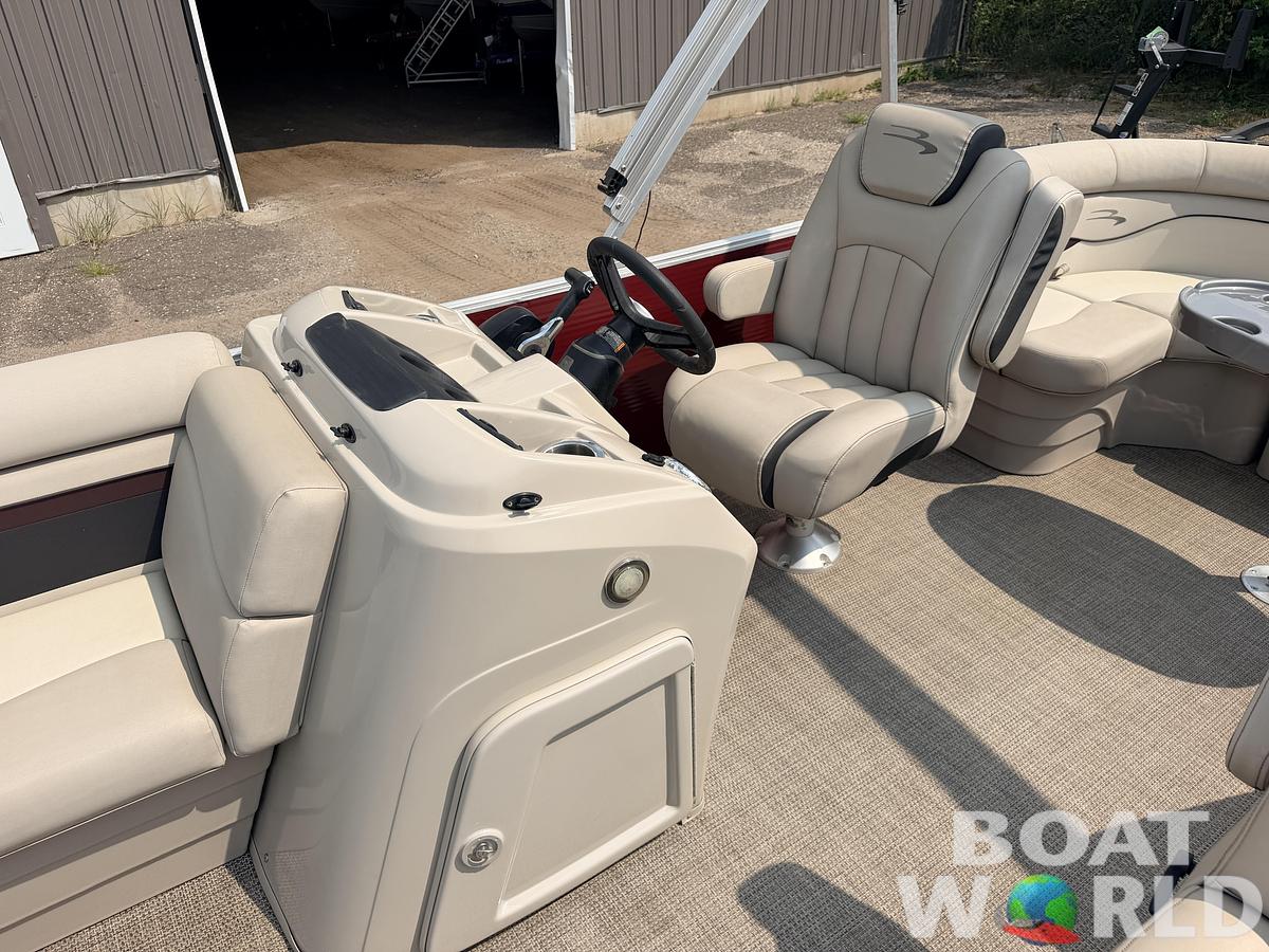 Used 2019 Bennington 21 SX Quad Lounge & Yamaha 90HP 4Stroke -$29,995