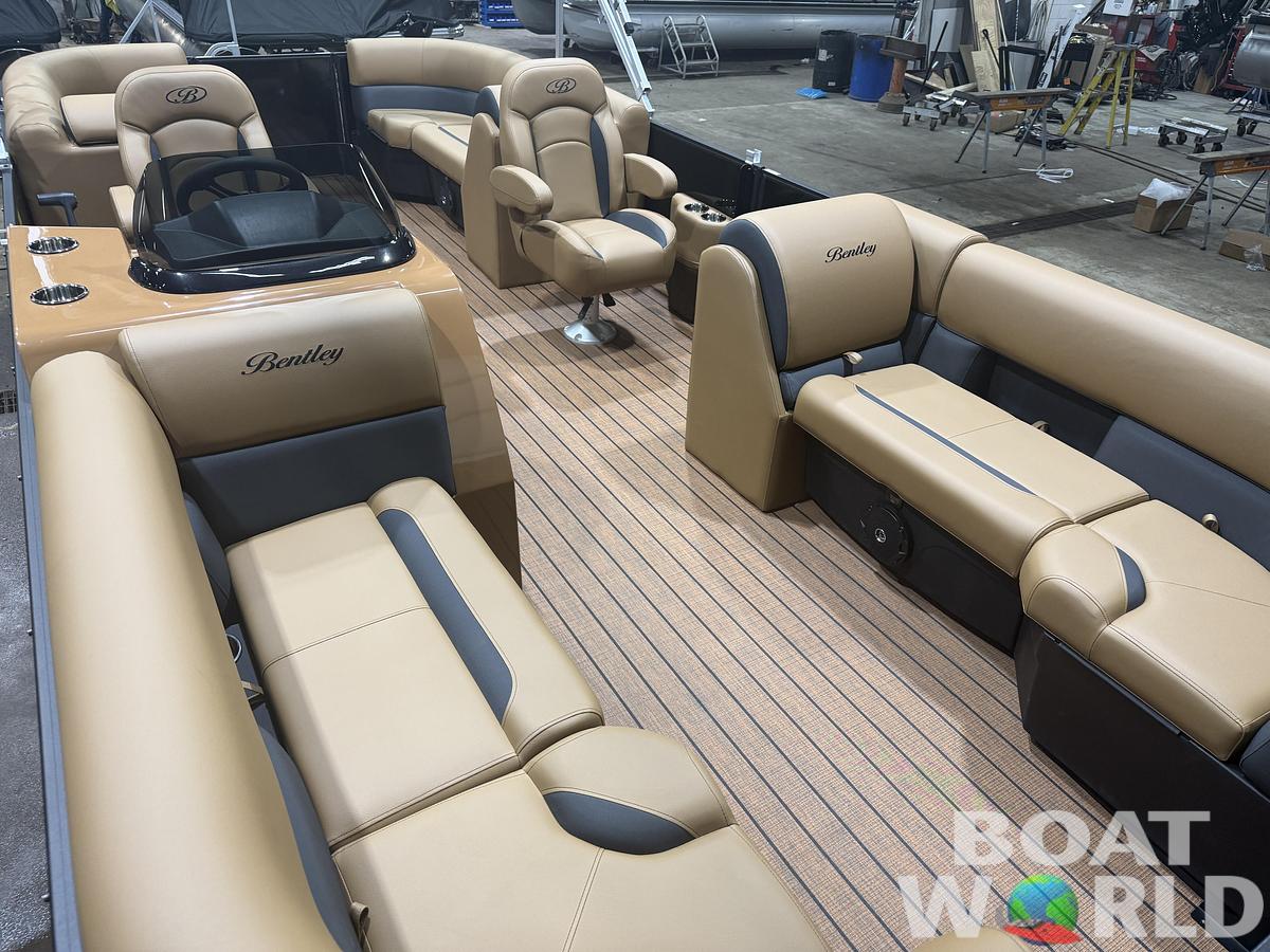 2026 Bentley Legacy 220 Navigator Quad Lounge Pontoon $36995
