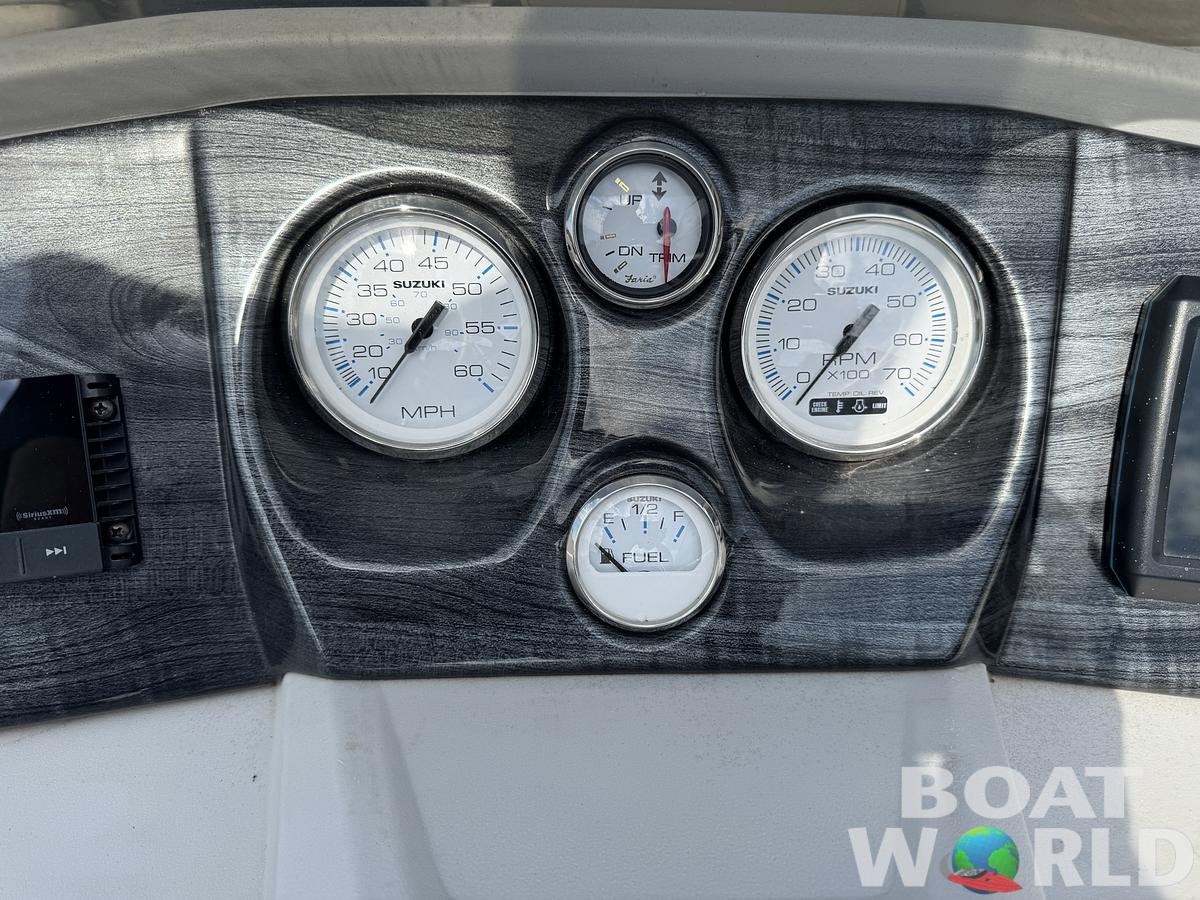 Used 2023 Avalon LSZ 2385 QL Tritoon Pontoon