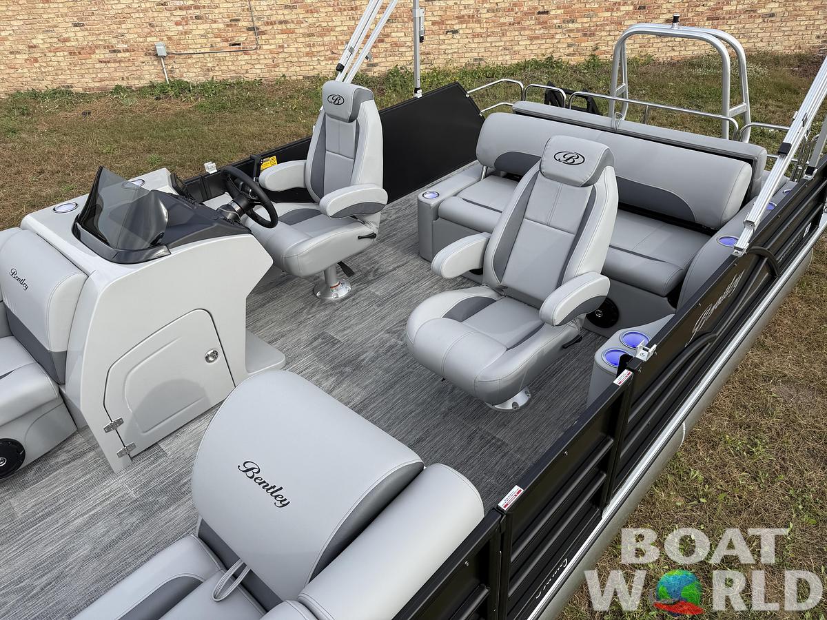 2026 Bentley Pontoons Legacy 200 Swingback Pontoon
