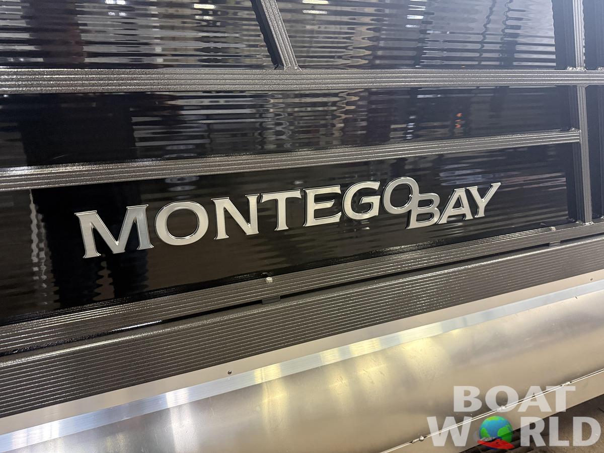 2026 Montego Bay 8522 DL Quad Lounge Tritoon