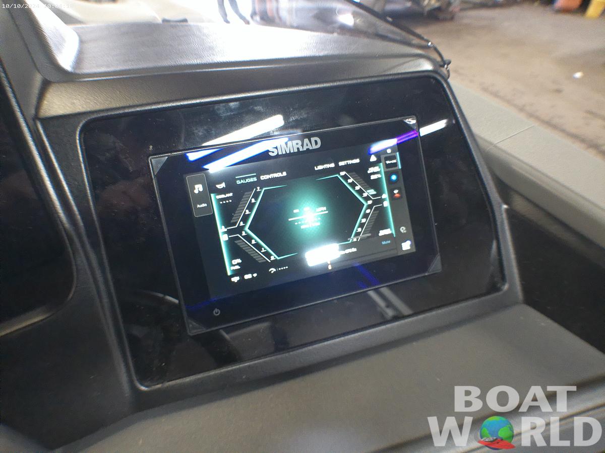 2025 Tahoe Pontoons Cascade 2385 Swingback (VRL) Tritoon & Honda 4-Stroke EFI