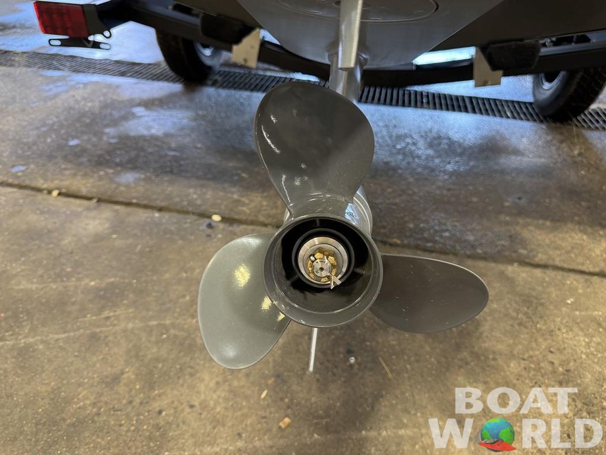 2025 Mirrocraft F167 Side Console & Honda 60HP 4-Stroke EFI