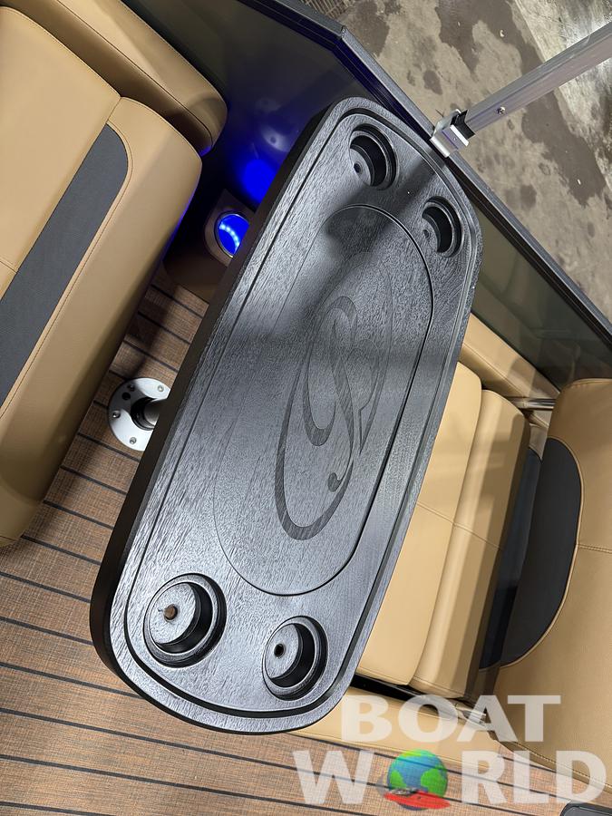 2026 Bentley Pontoons Legacy 223 QSB Swingback Tritoon 