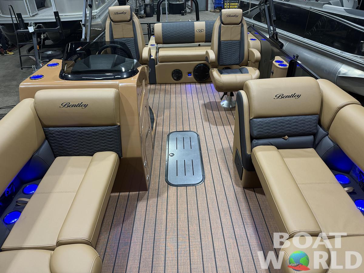 2026 Bentley Pontoons Elite 223 Swingback Tritoon