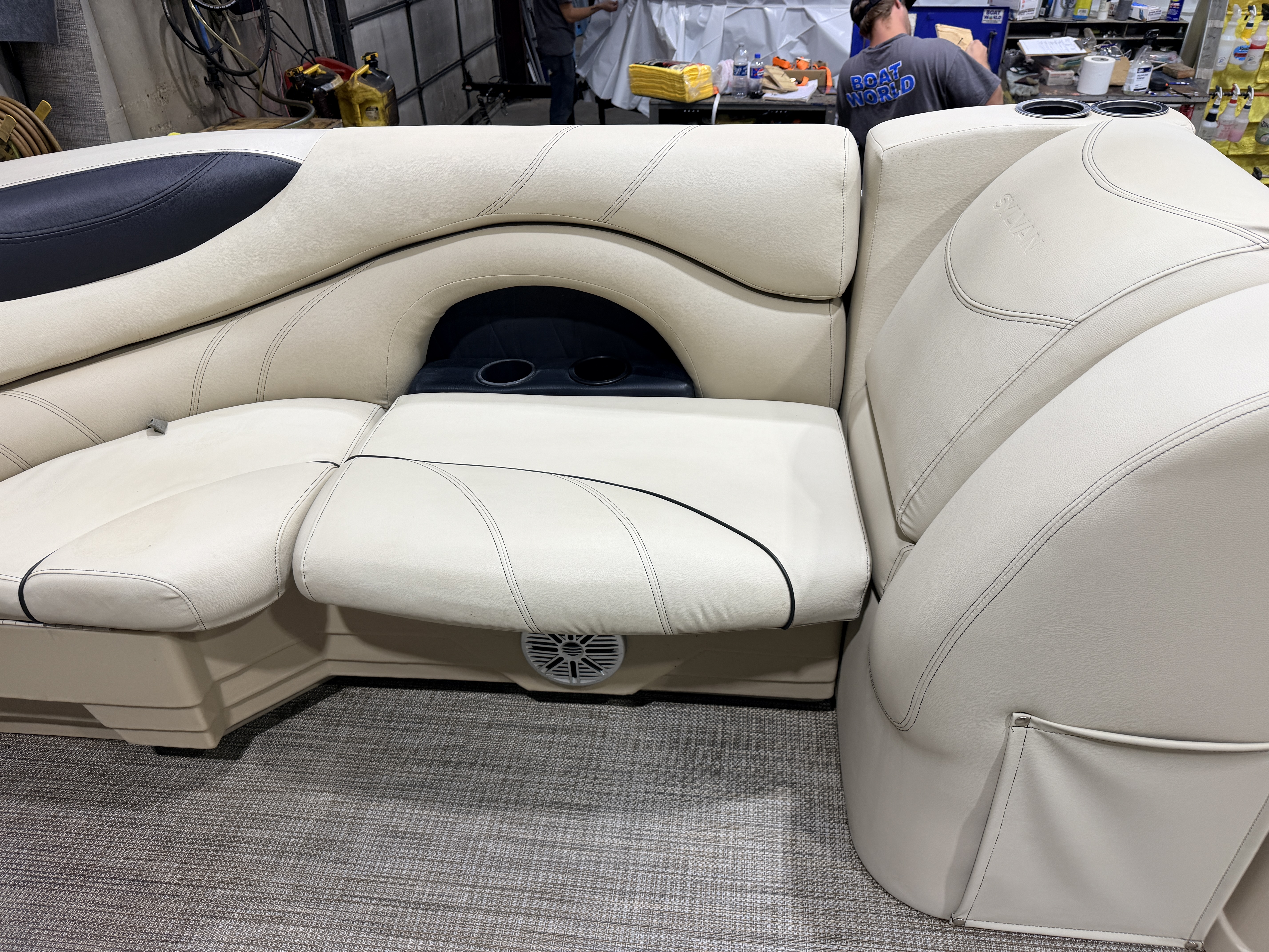 Used 2019 Sylvan Mirage 820 Cruise & 50HP Yamaha 4Stroke